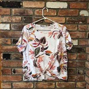 Woman’s Floral Front Knot T-Shirt